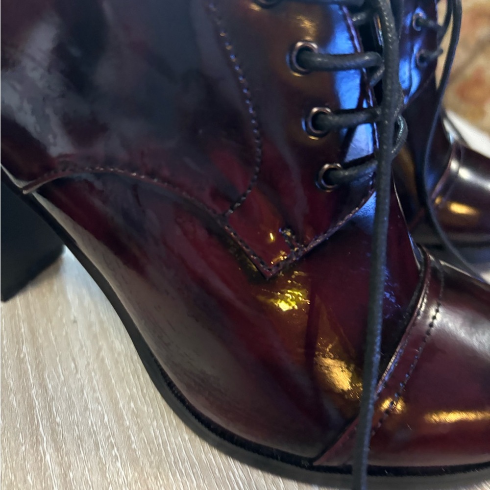 STEVE MADDEN ANKLE BOOTIES